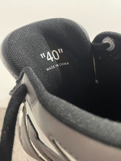 Baskets Off-White grises T.40