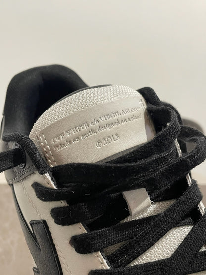 Baskets Off-White grises T.40