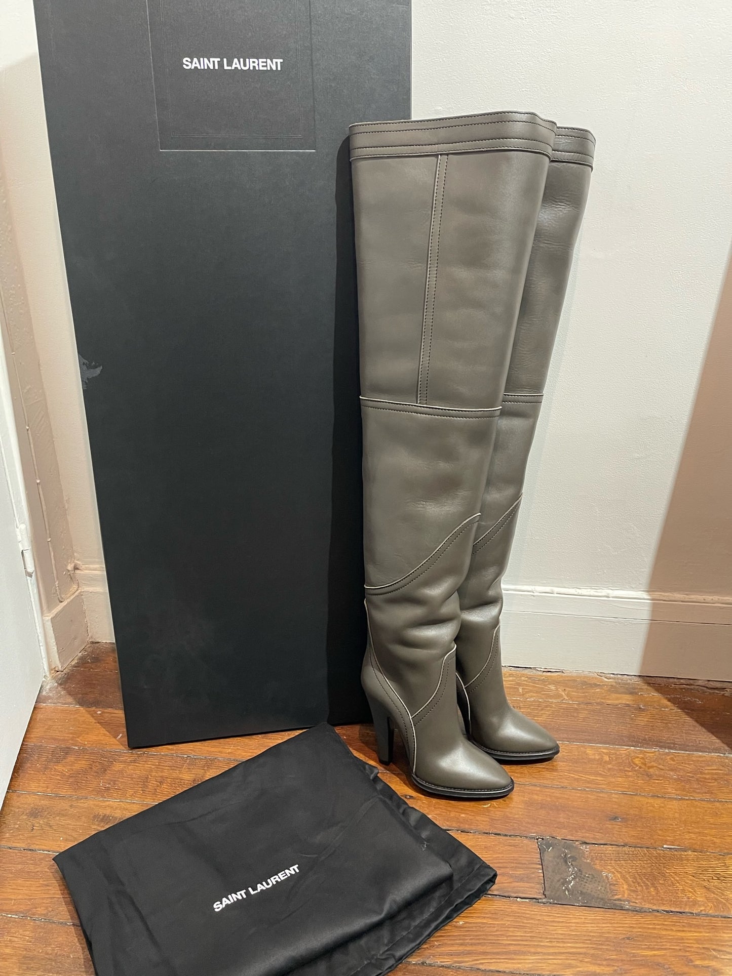 Bottes Saint Laurent Kensington grises T.38,5 NEUVES