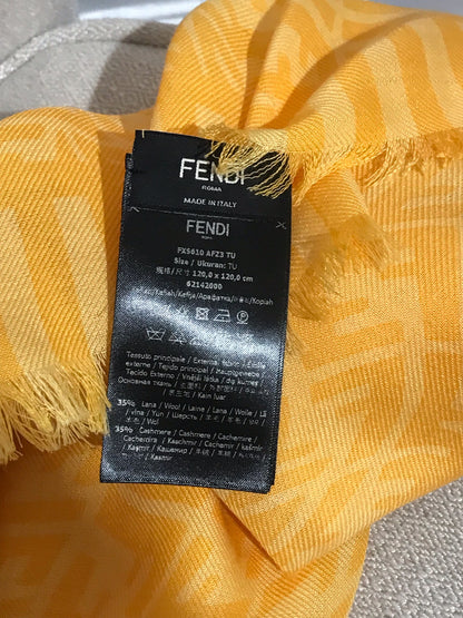 Foulard Fendi jaune Neuf