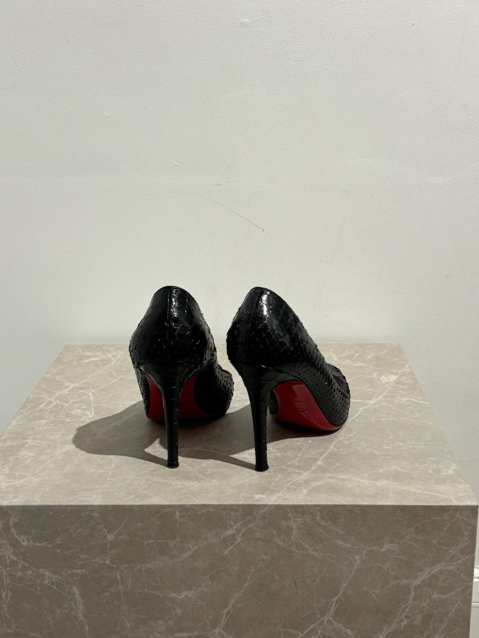 Escarpins Christian Louboutin noirs T.37,5