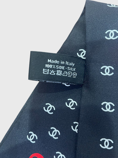 Foulard slim Chanel noir et rose