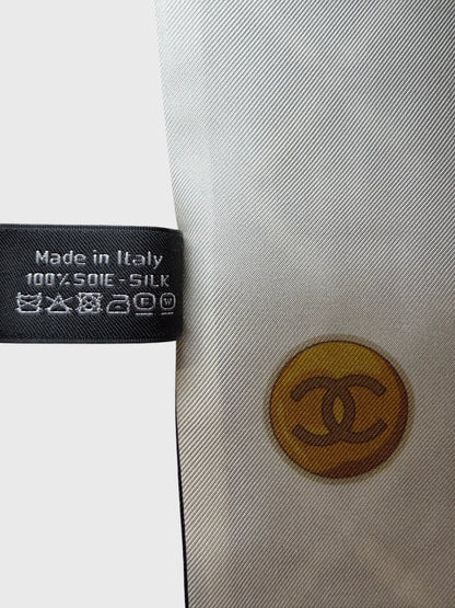 Foulard slim Chanel noir et blanc