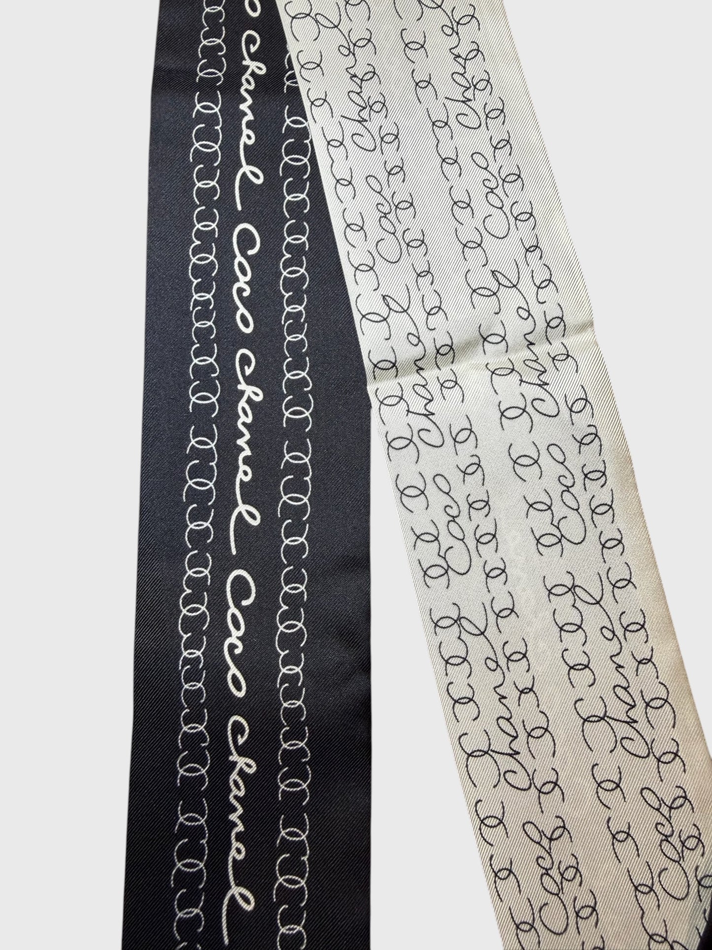 Foulard slim Chanel noir et blanc