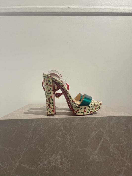 Sandales Christian Louboutin T.37