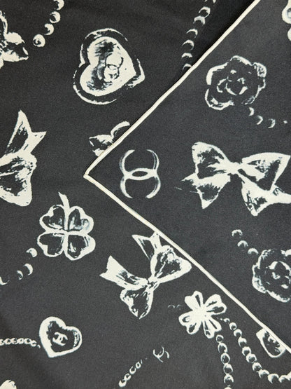 Foulard Chanel noir