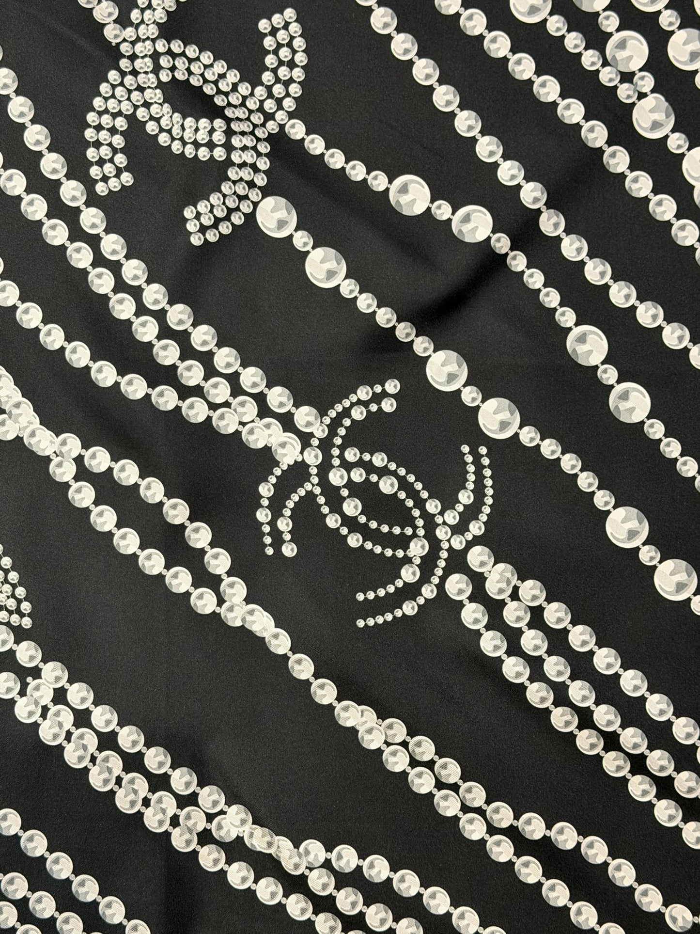 Foulard Chanel noir