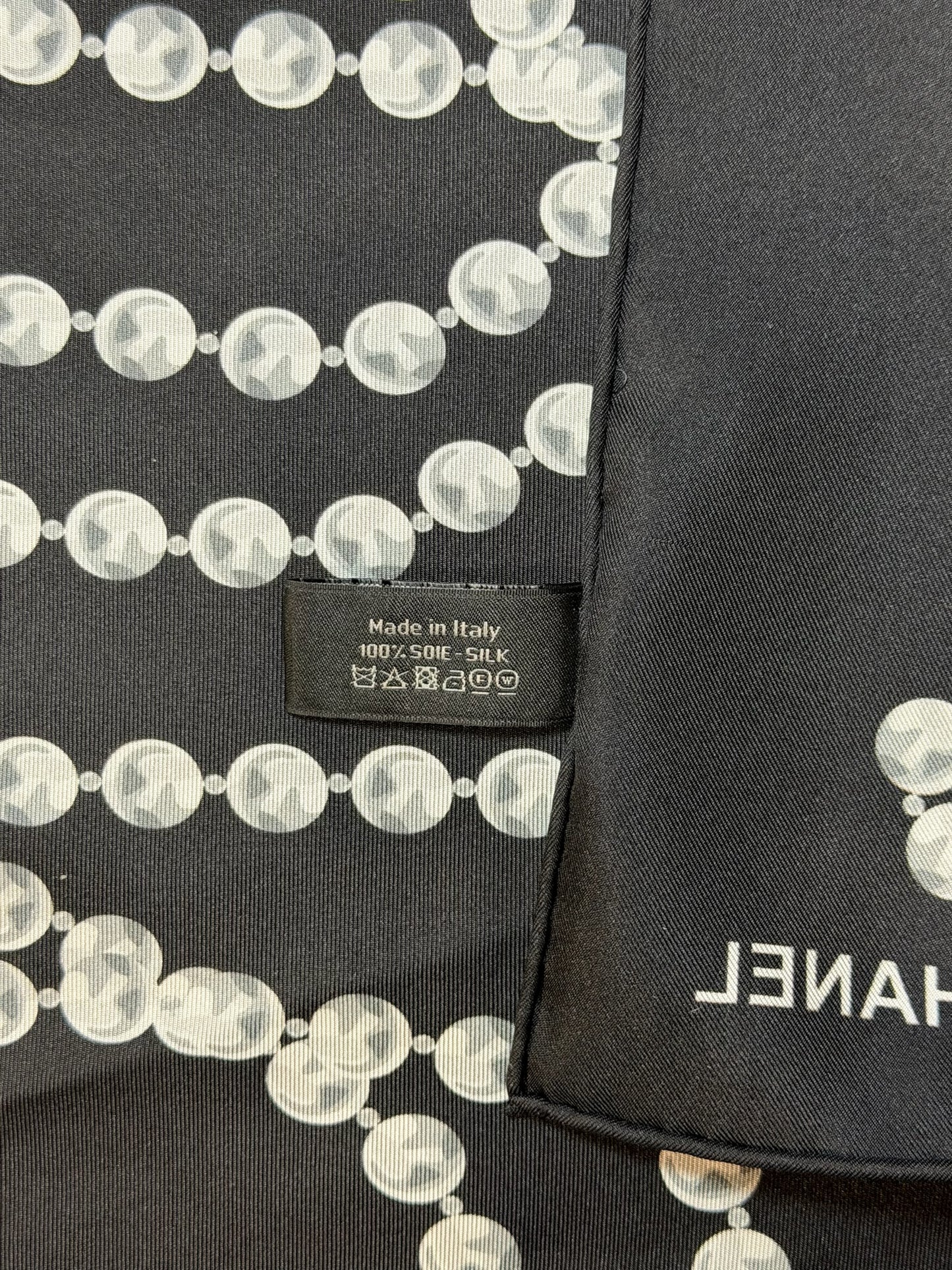 Foulard Chanel noir