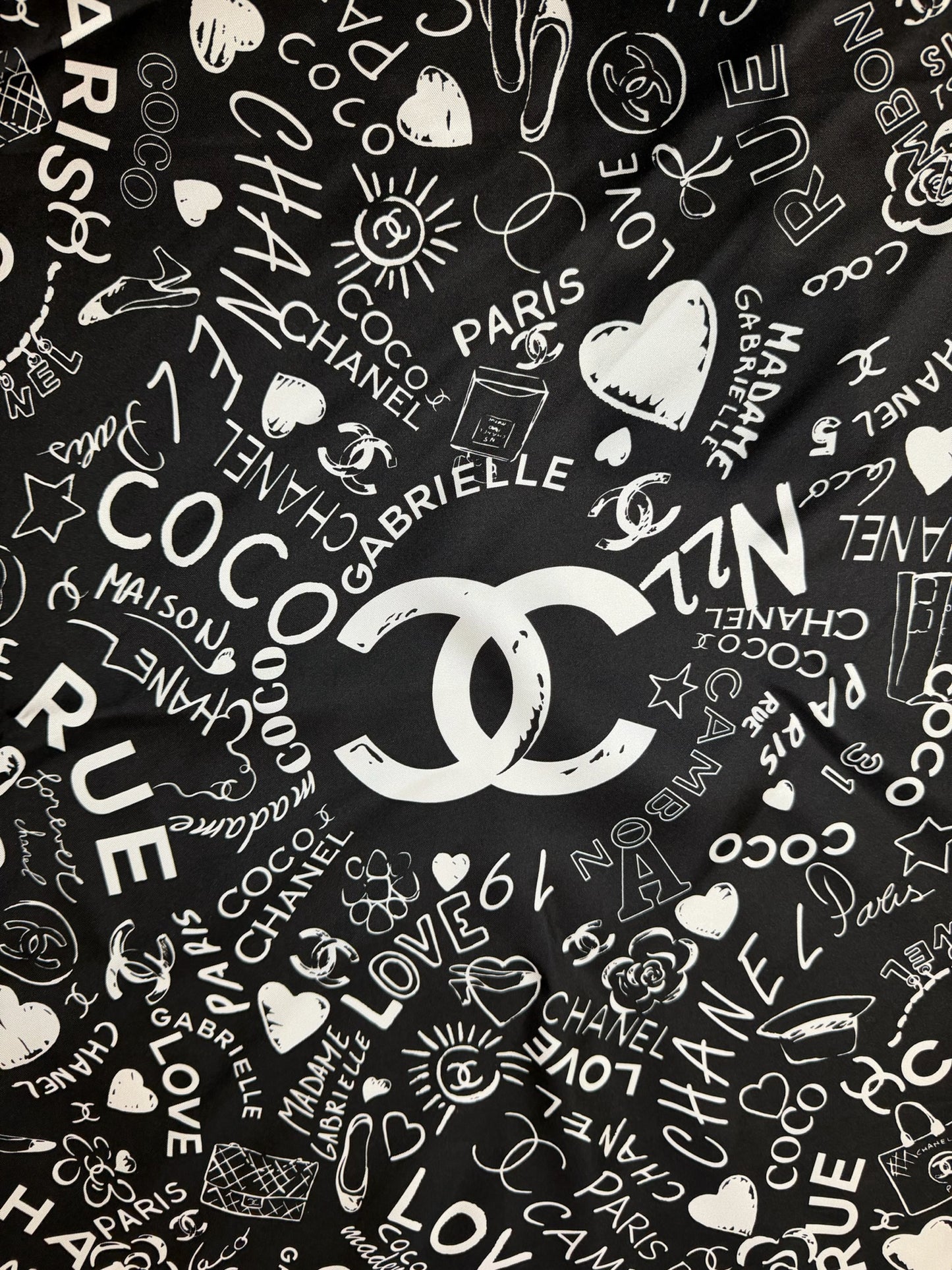 Foulard Chanel noir