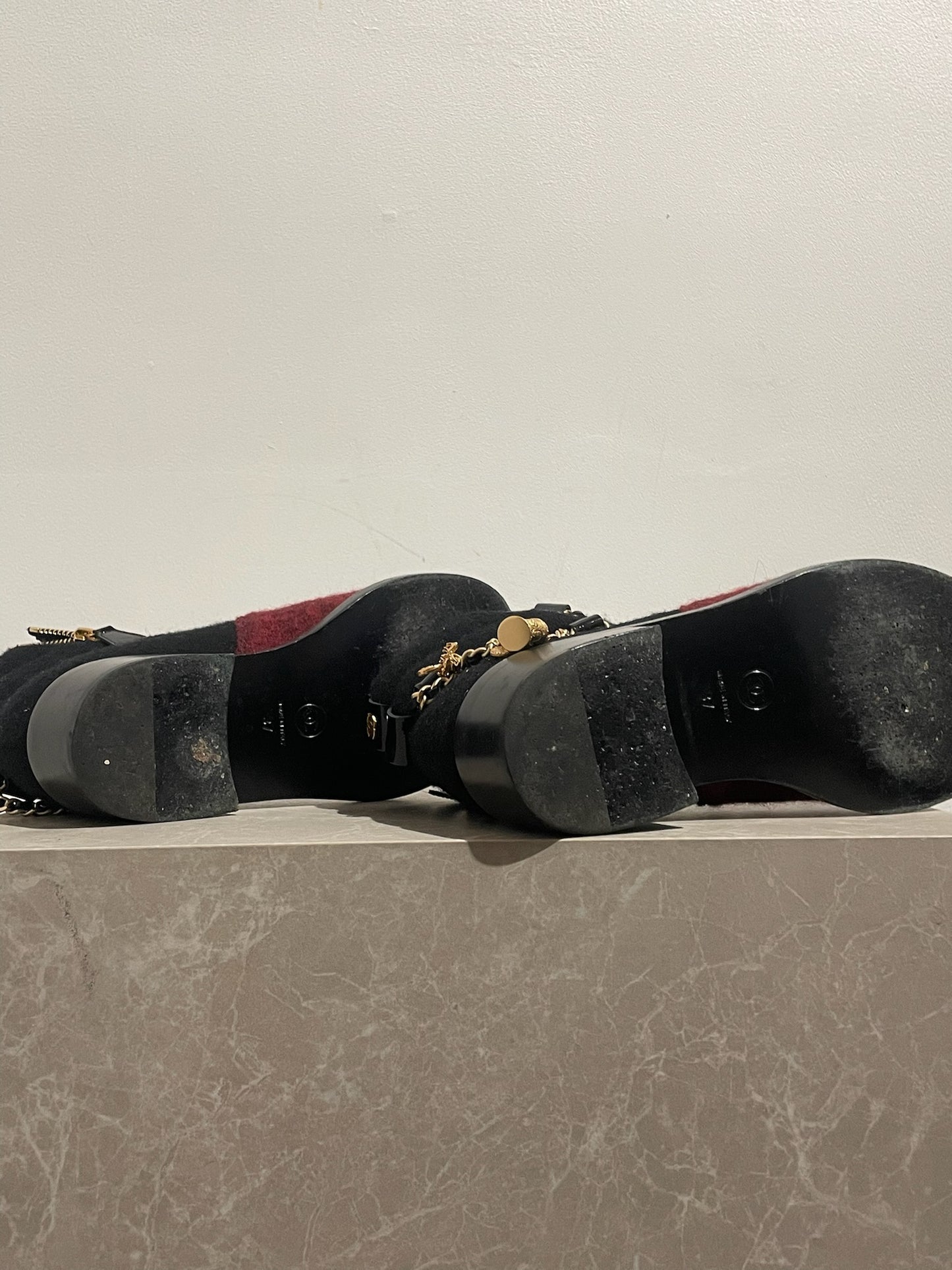 Bottines Chanel noires T.37