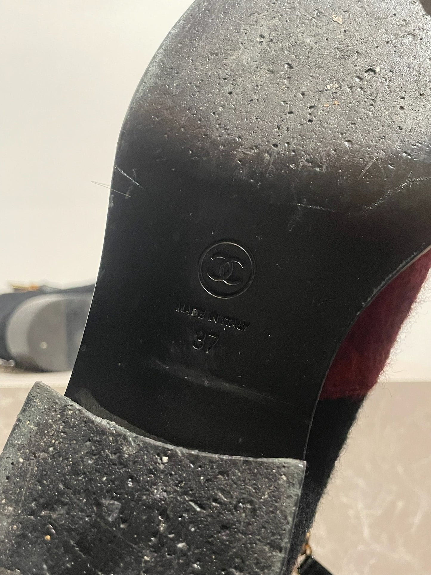 Bottines Chanel noires T.37