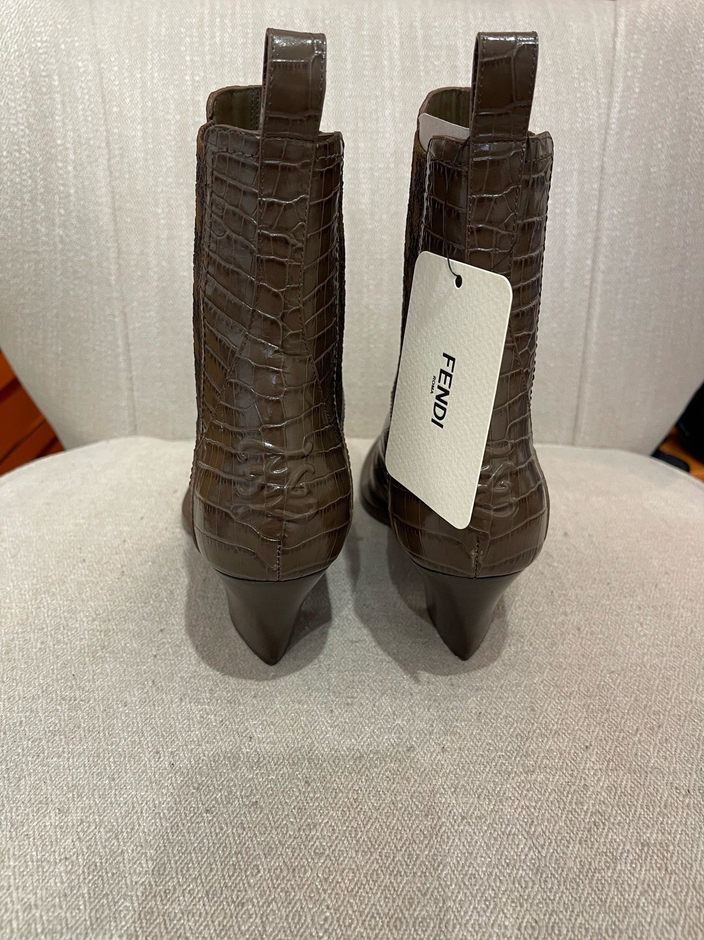 Boots Fendi marron T.40 NEUVES