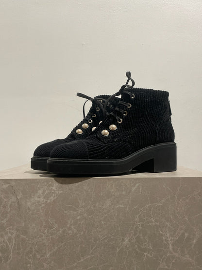 Bottines Chanel noires T.38