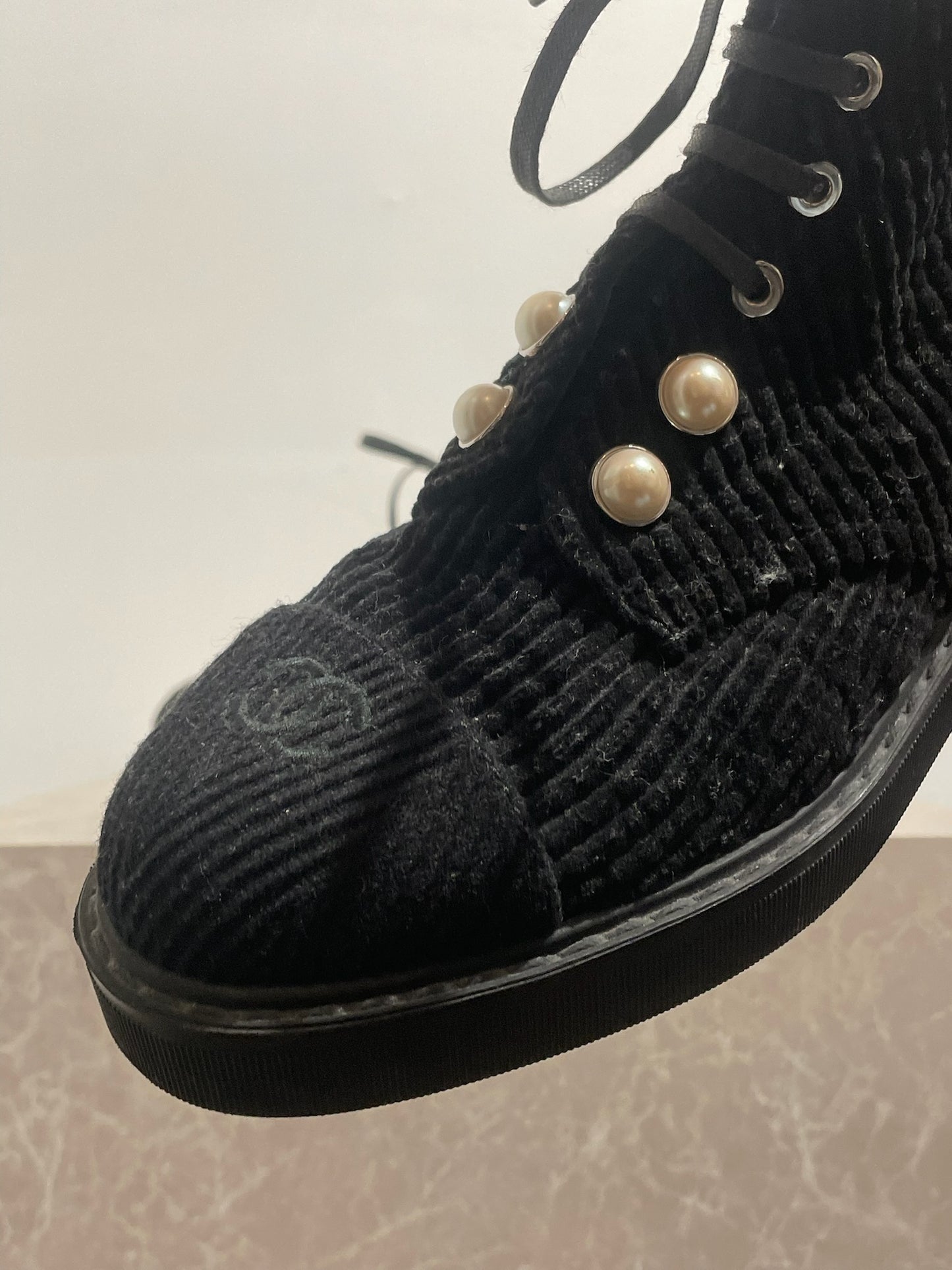 Bottines Chanel noires T.38