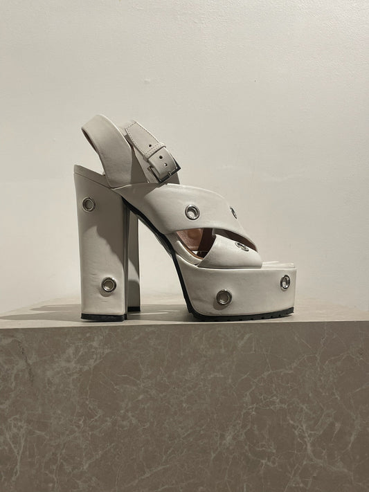 Sandales Alaia blanches T.38