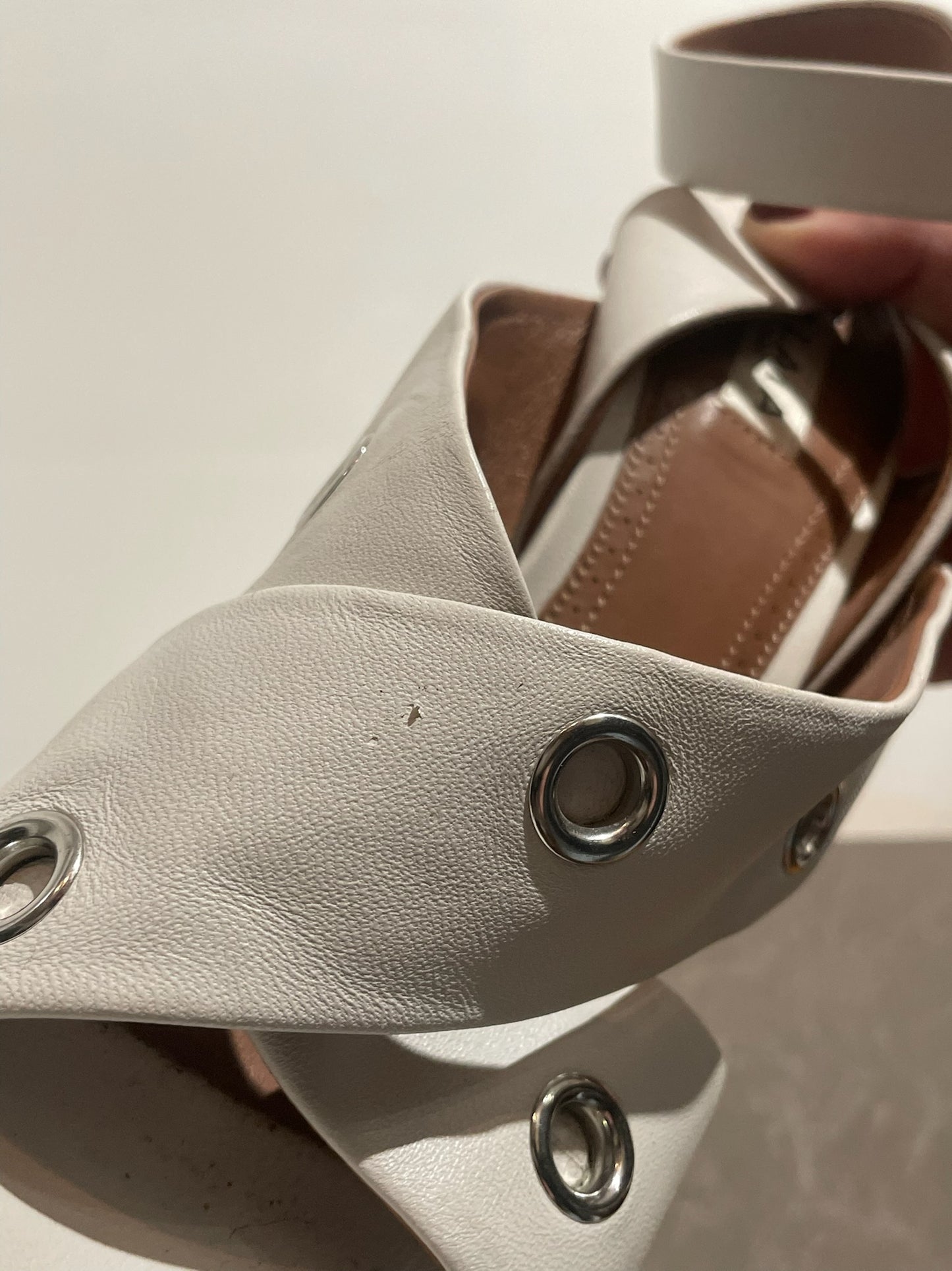 Sandales Alaia blanches T.38