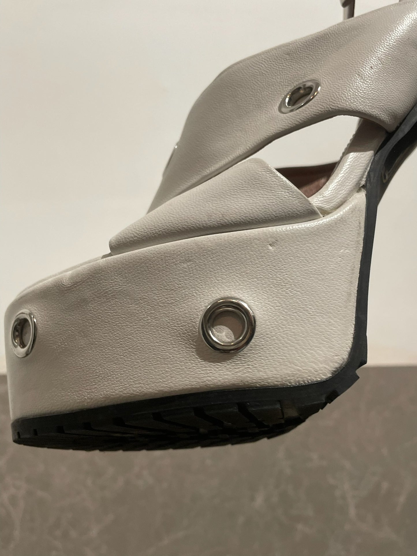 Sandales Alaia blanches T.38