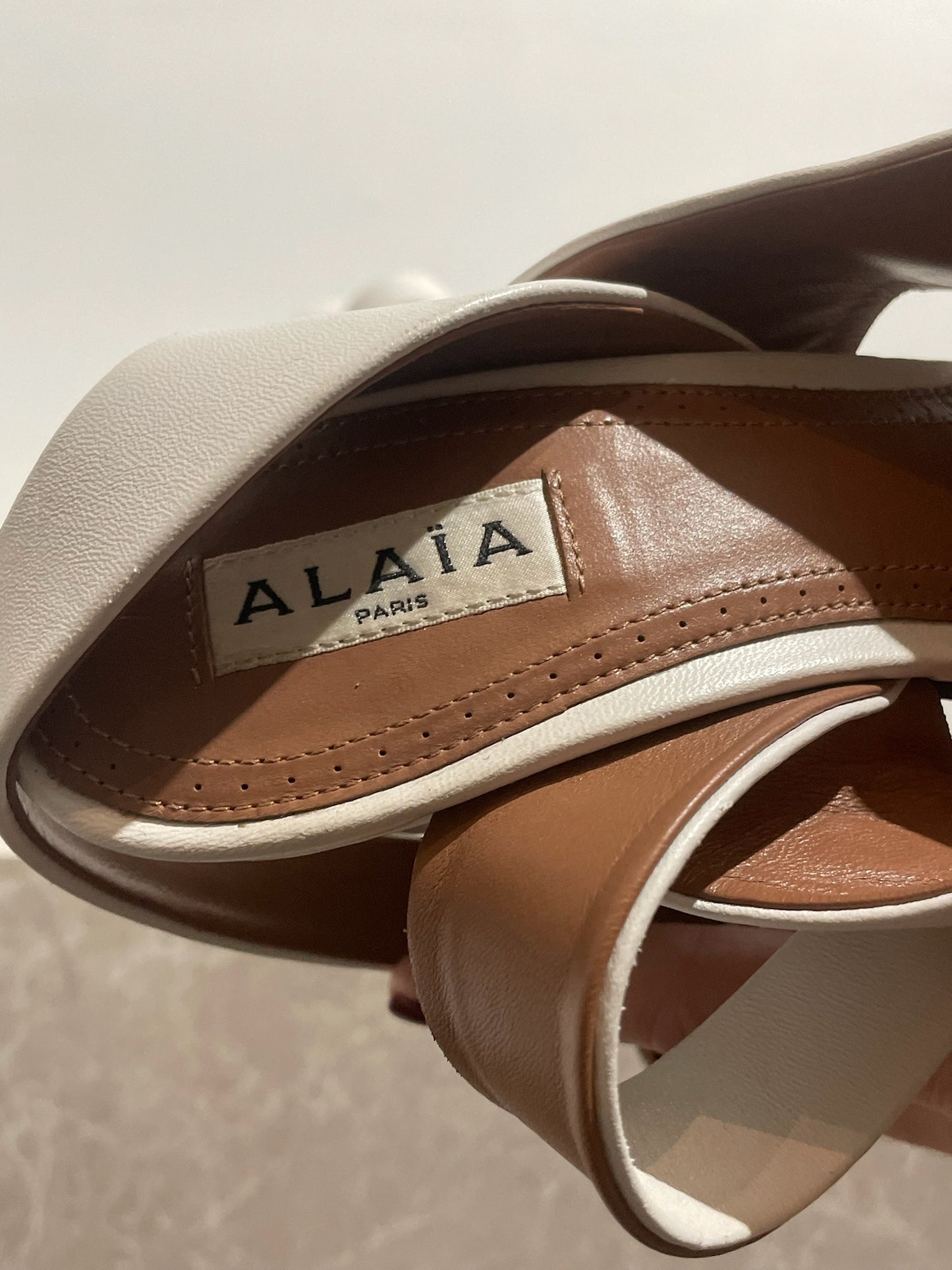 Sandales Alaia blanches T.38