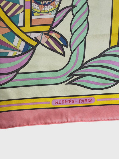 Foulard Hermès Quadrige rose