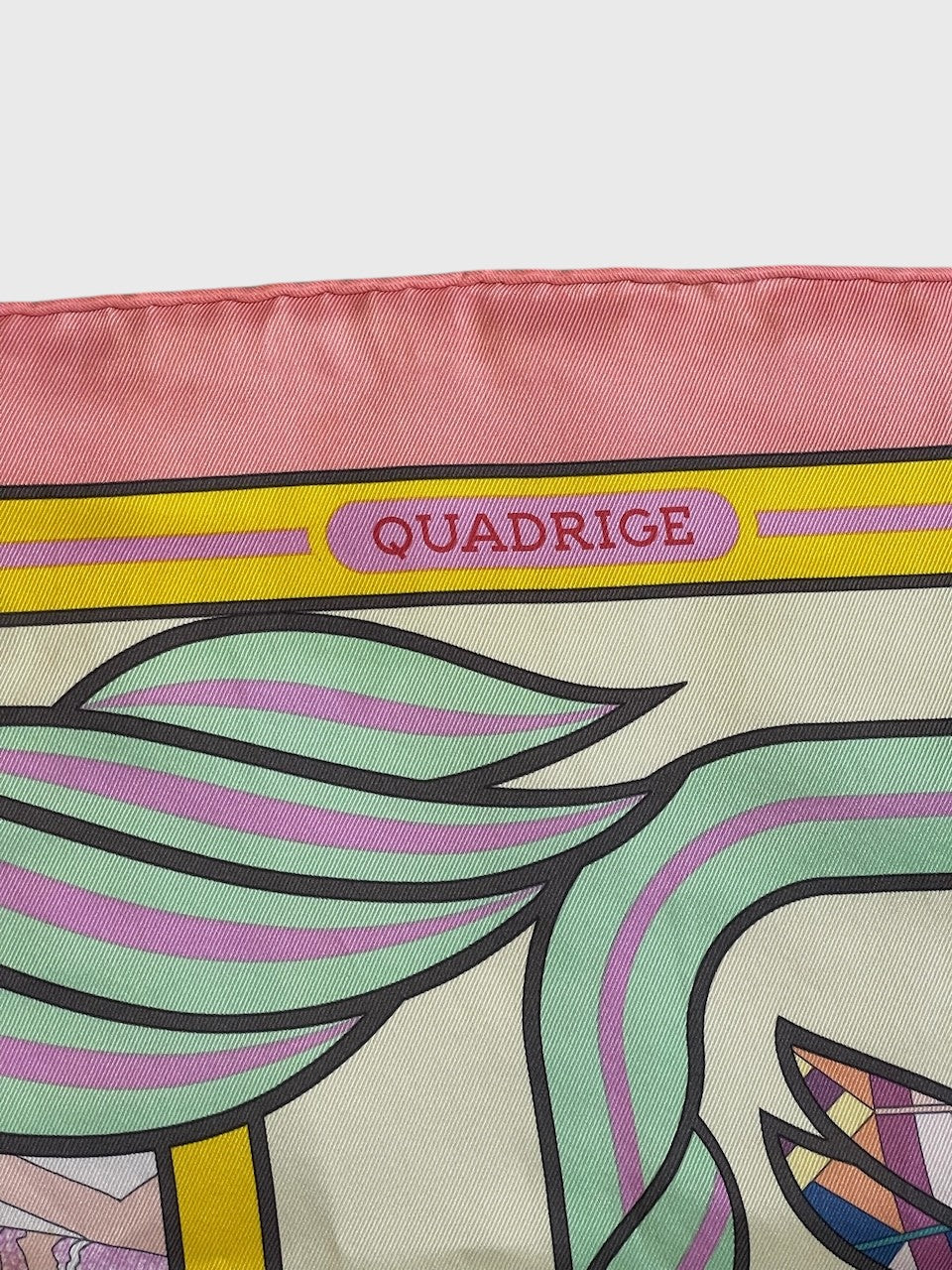 Foulard Hermès Quadrige rose