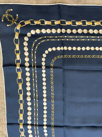 Foulard Chanel noir et bleu