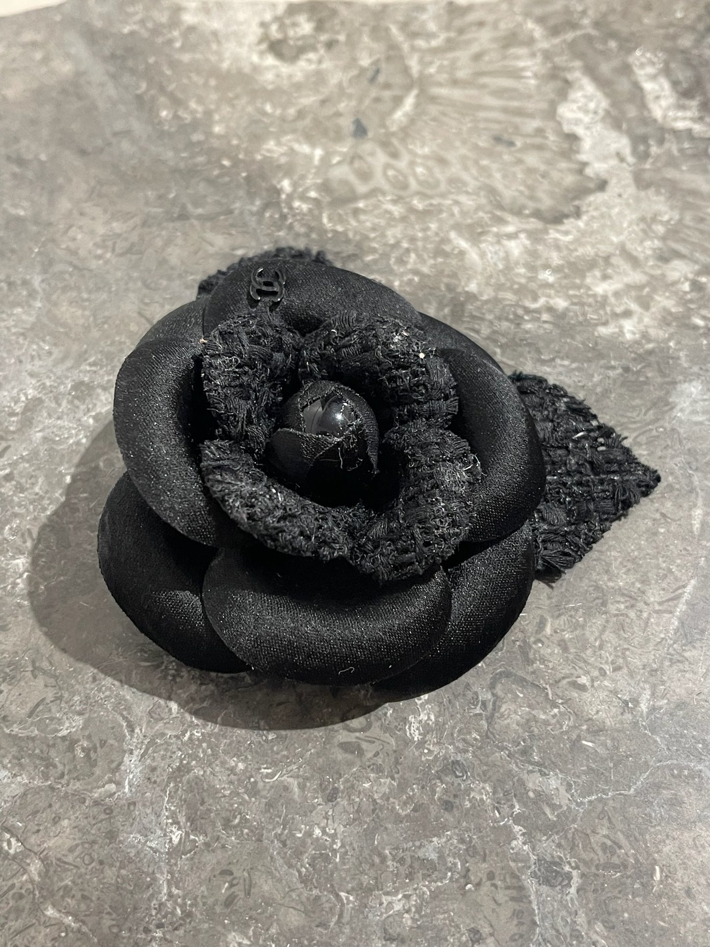 Broche Chanel Camélia