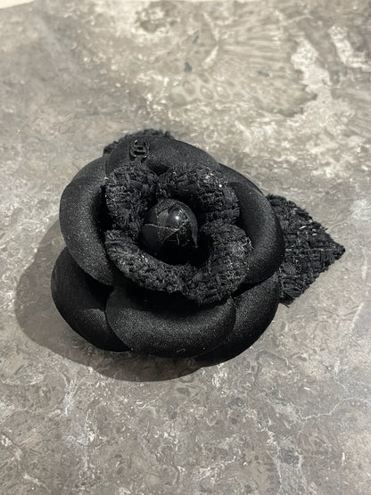 Broche Chanel Camélia