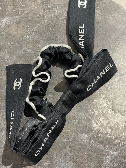 Elastique Chanel noir et blanc