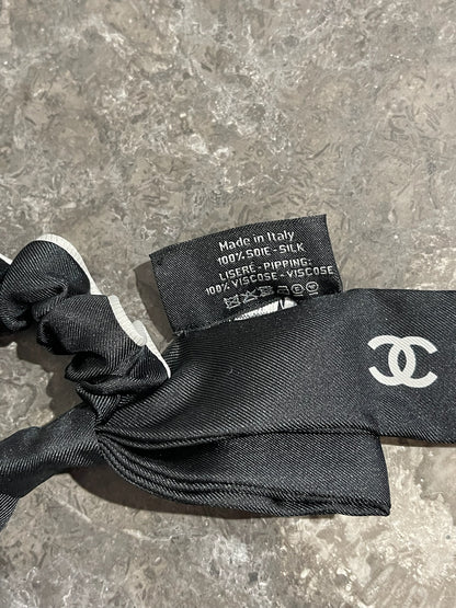 Elastique Chanel noir et blanc