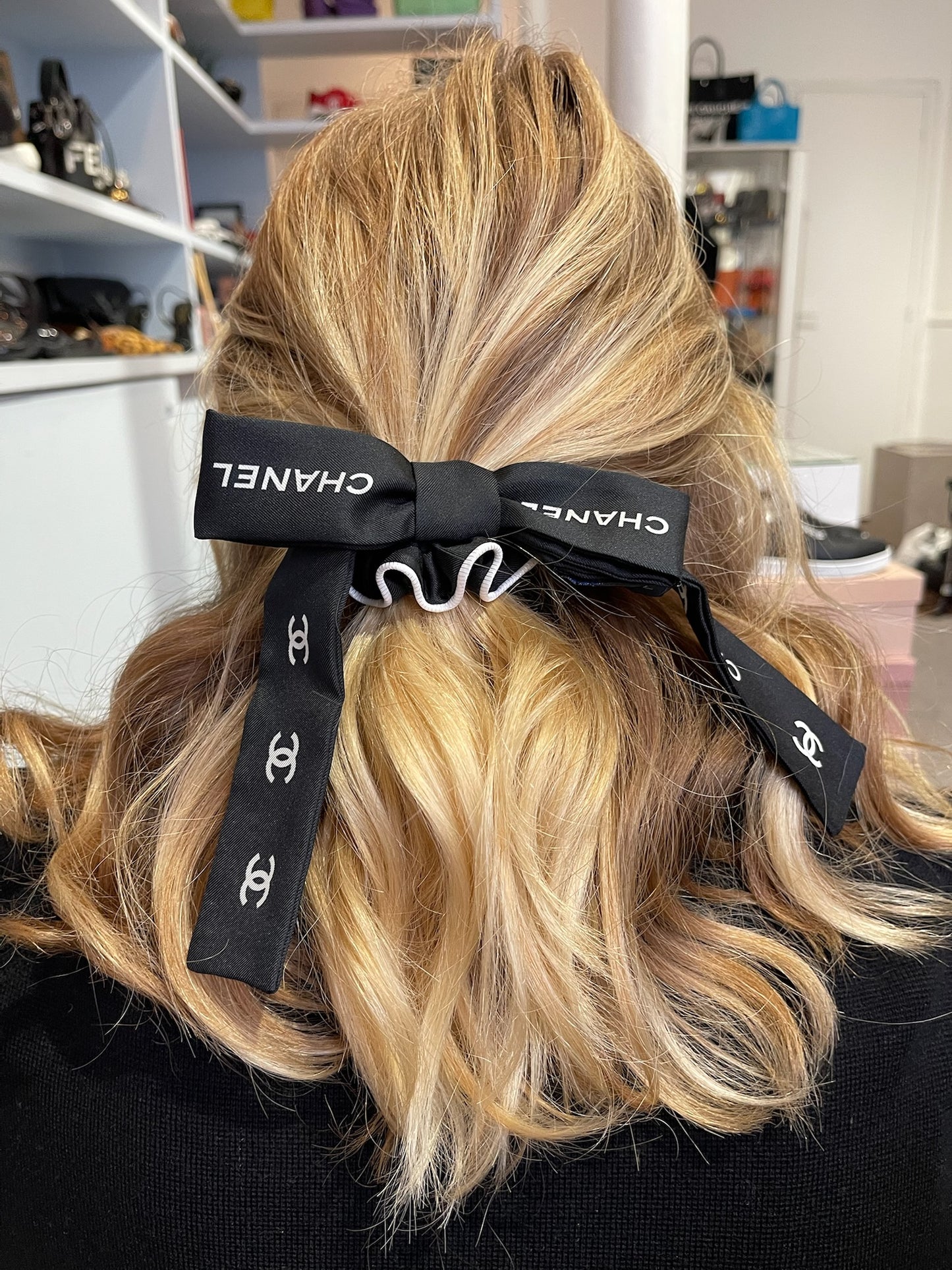 Elastique Chanel noir et blanc