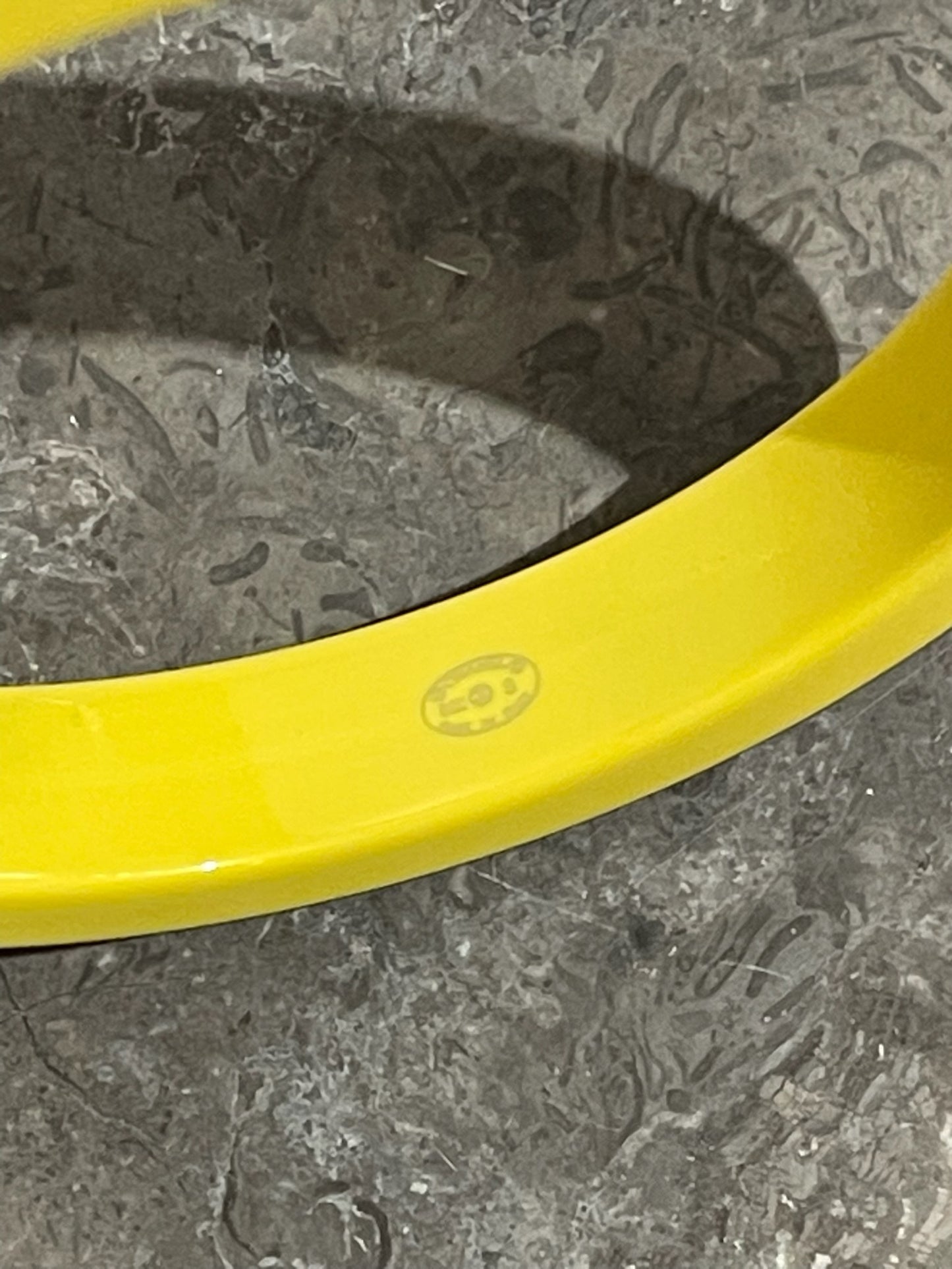 Bracelet Chanel jonc noir et jaune