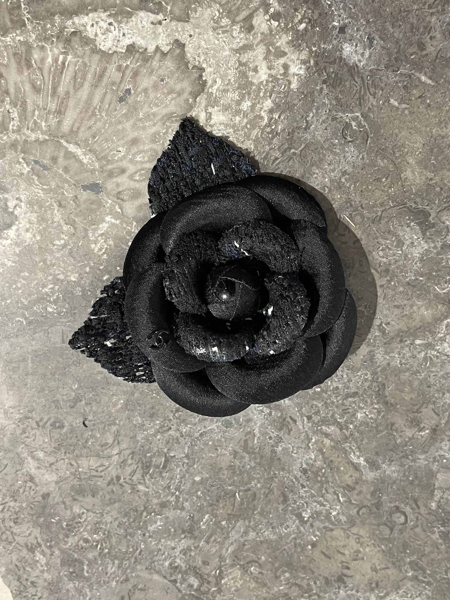 Broche Chanel Camélia