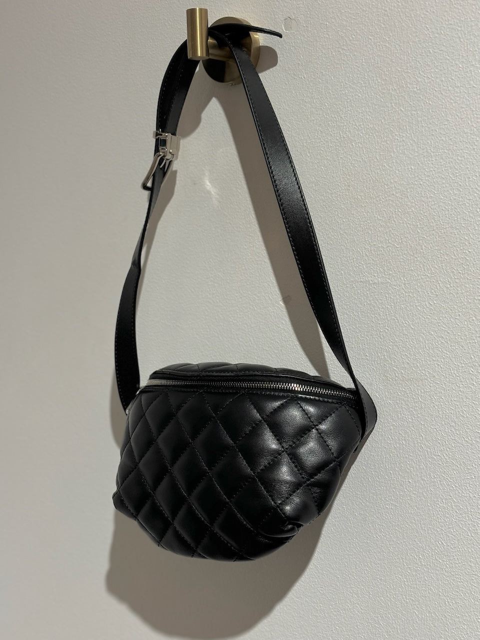 Sac ceinture Chanel noir