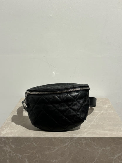 Sac ceinture Chanel noir