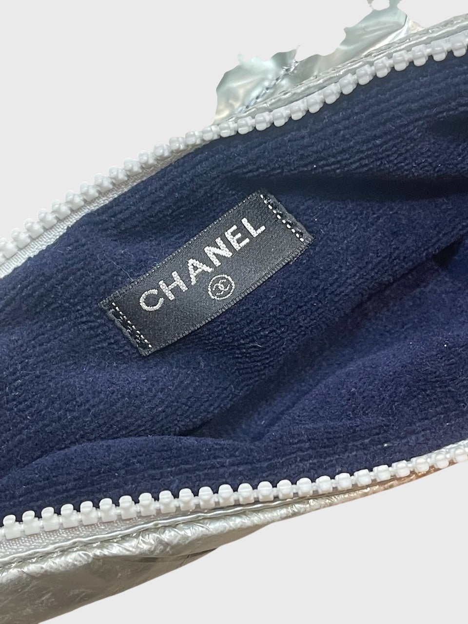 Pochette Chanel argentée
