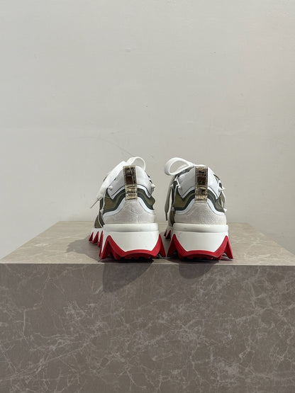 Baskets Christian Louboutin blanches T.36