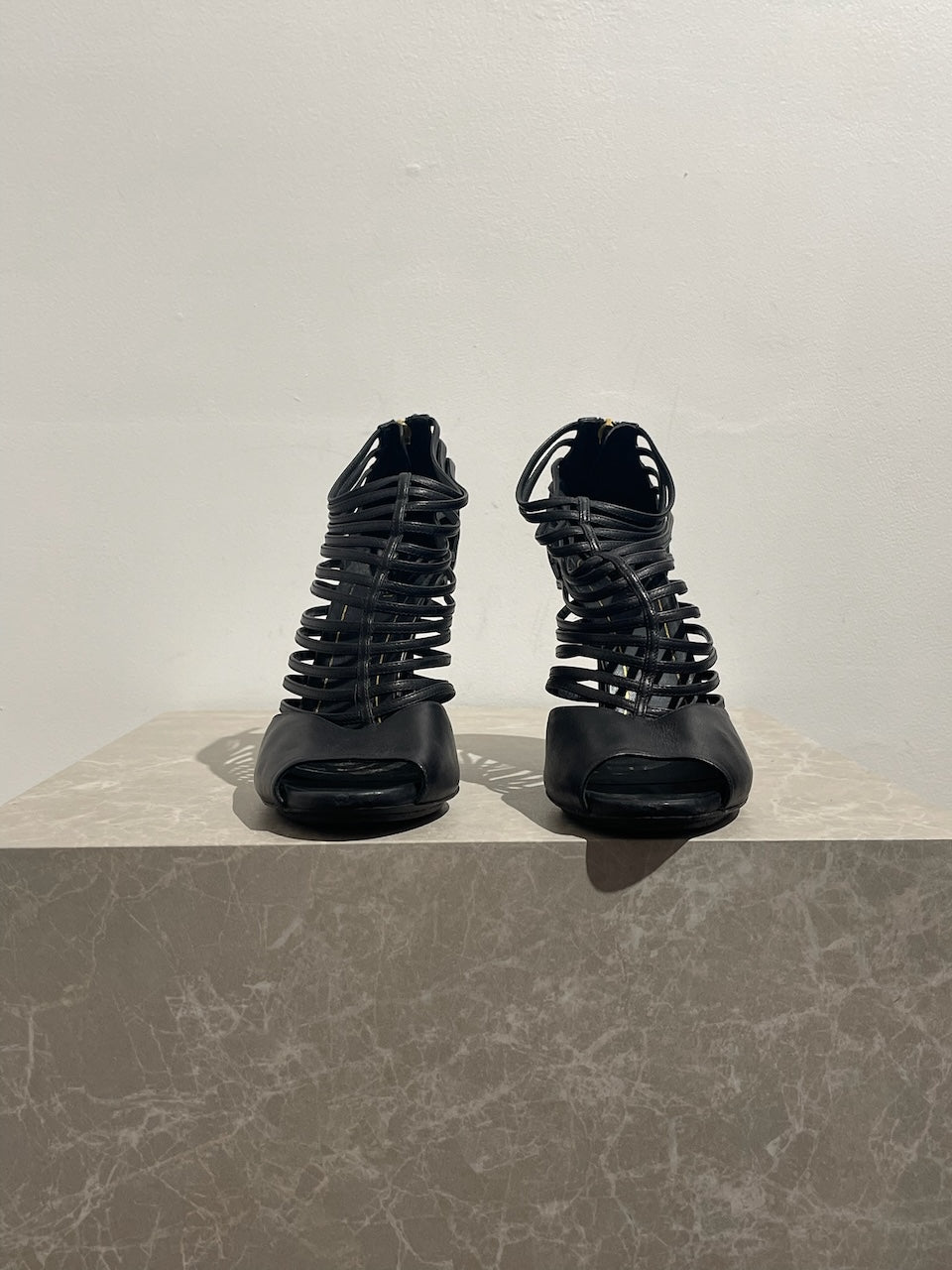 Sandales Gucci noires T.39.5