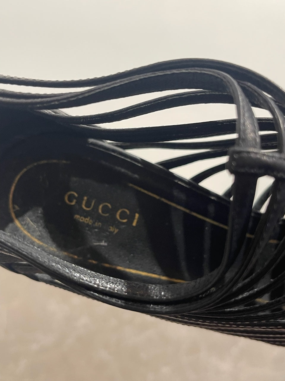 Sandales Gucci noires T.39.5