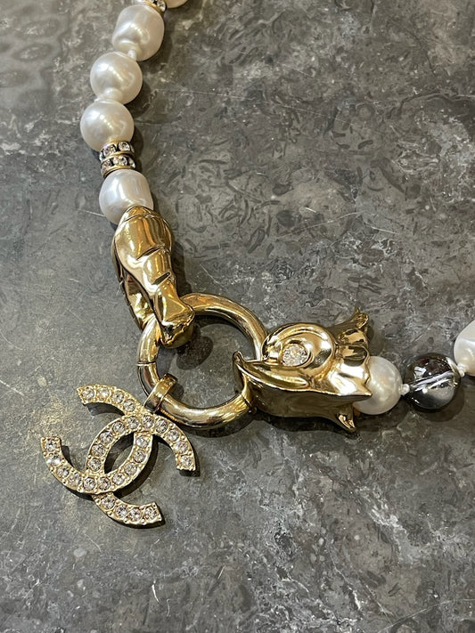 Collier Chanel doré à perles