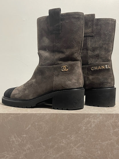 Bottines Chanel grises T.37.5