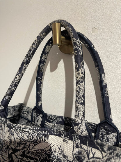 Sac Dior Book Tote bleu marine