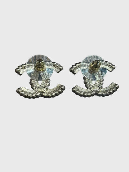 Boucles d'oreilles Chanel CC noires
