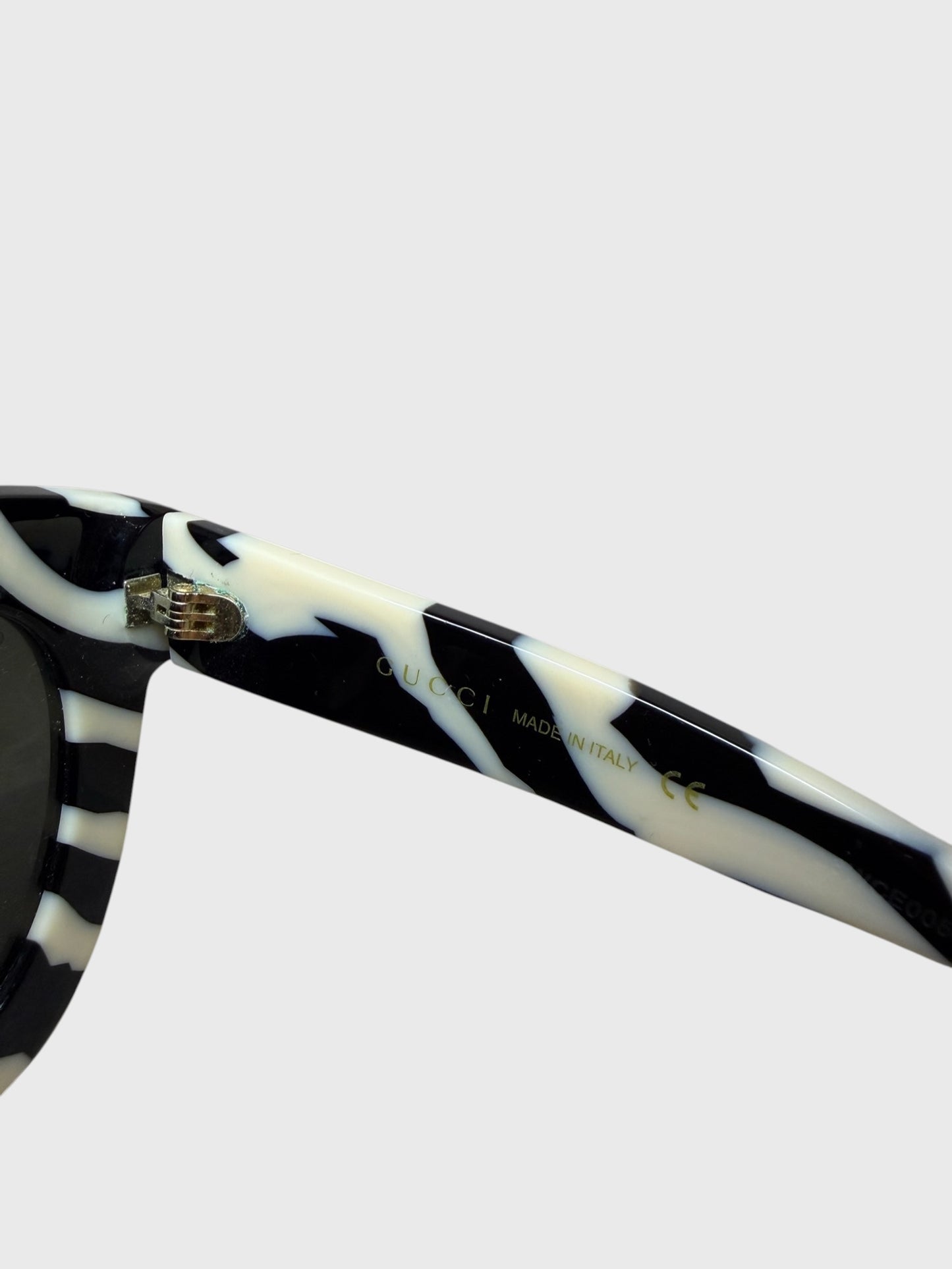 Lunettes de soleil Gucci zèbre
