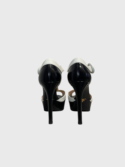 Sandales Prada noires T.37,5