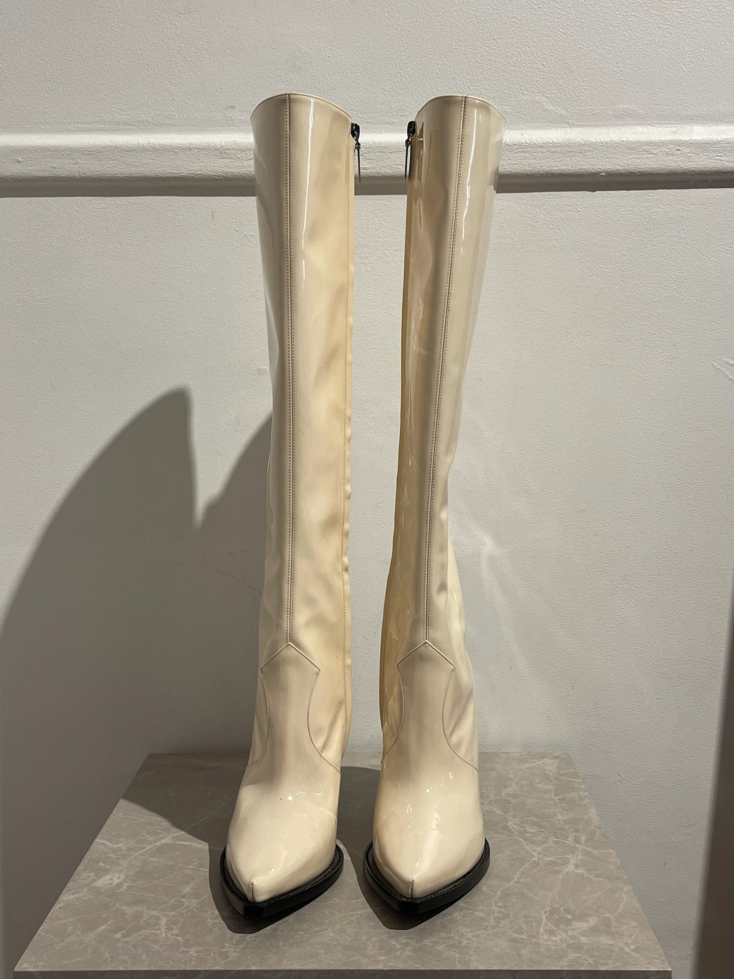 Bottes cuissardes Saint Laurent écru T.40