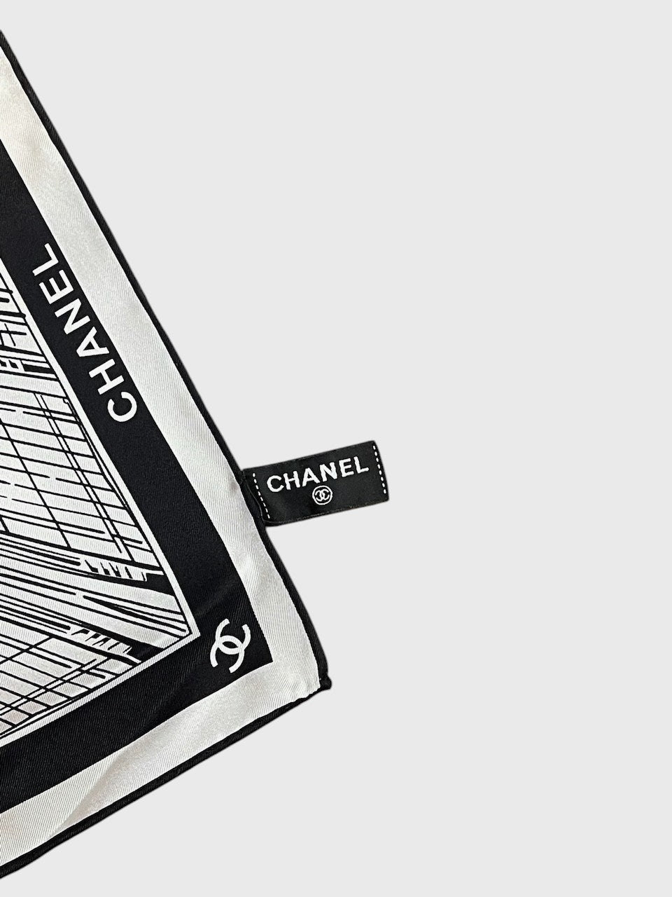 Foulard Chanel blanc et noir