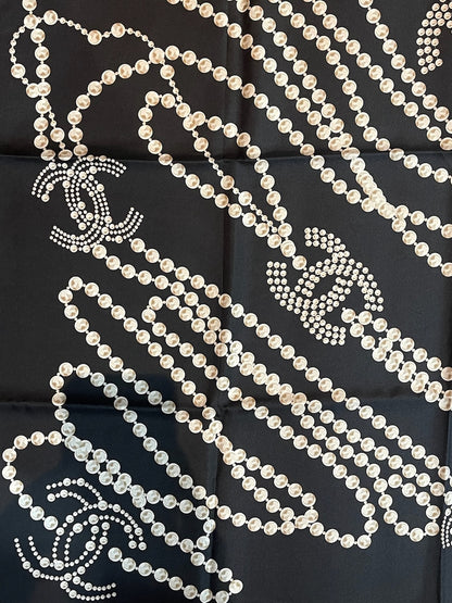Foulard Chanel noir perles