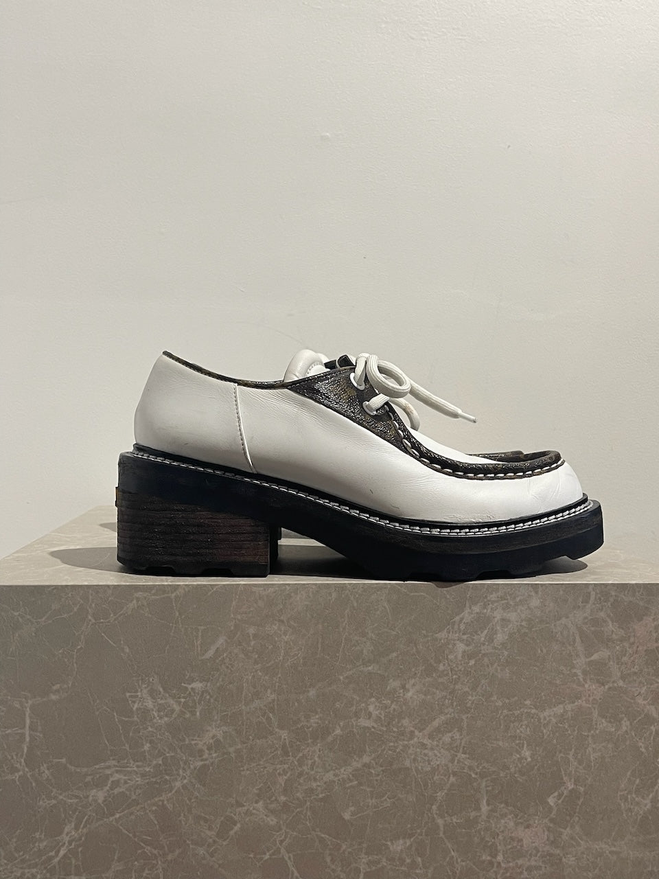 Derbies Louis Vuitton Beaubourg T.39