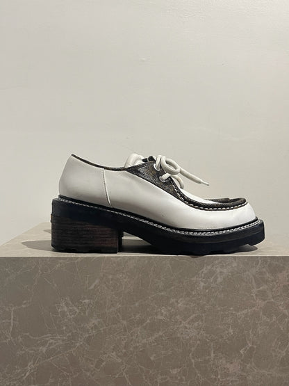 Derbies Louis Vuitton Beaubourg T.39