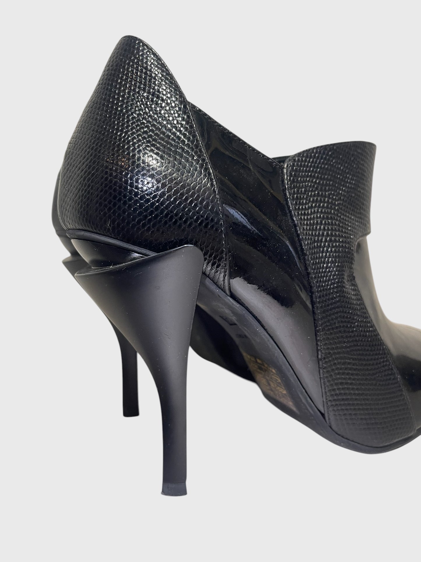 Bottines Fendi noires T.37